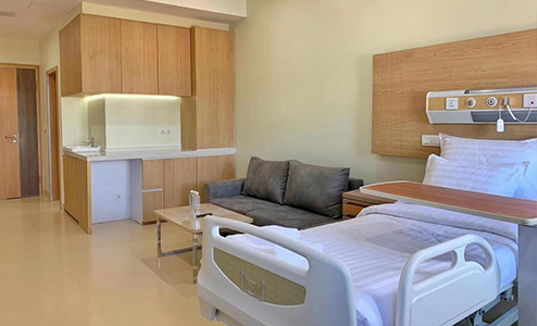 護理床可與治療或康復(fù)設(shè)備配套使用